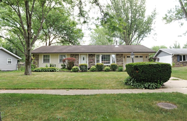 1827 W Weathersfield Way - 1827 West Weathersfield Way, Schaumburg, IL 60193