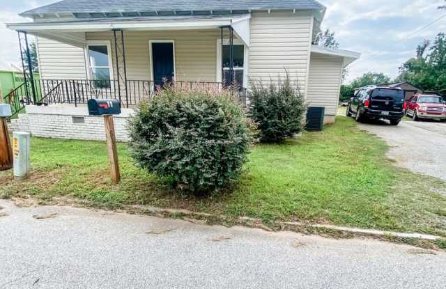 Newly Renovated Home in Laurens, SC photos photos