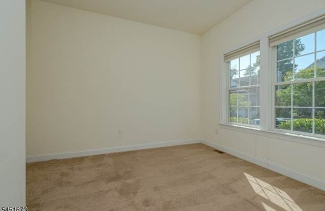 9 Comstock Ln Gallery 4
