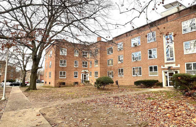 192-50 71st Crescent - 192-50 71st Crescent, Queens, NY 11365