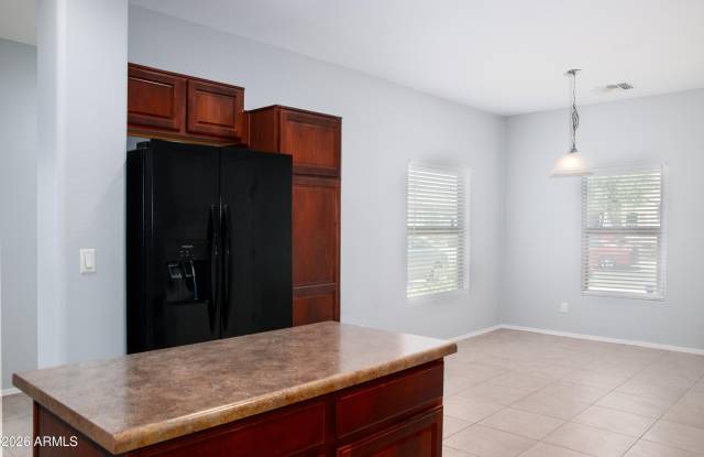 42969 W Elizabeth Avenue Gallery 4