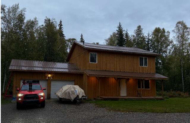 Spacious 3-Bedroom North Pole Home with a Large Primary Suite, Fenced Yard, and Two-Car Garage Gallery 3