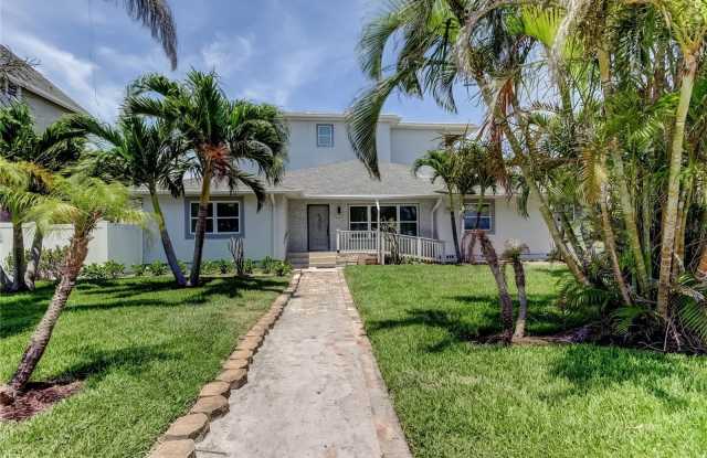16021 GULF BOULEVARD photos photos