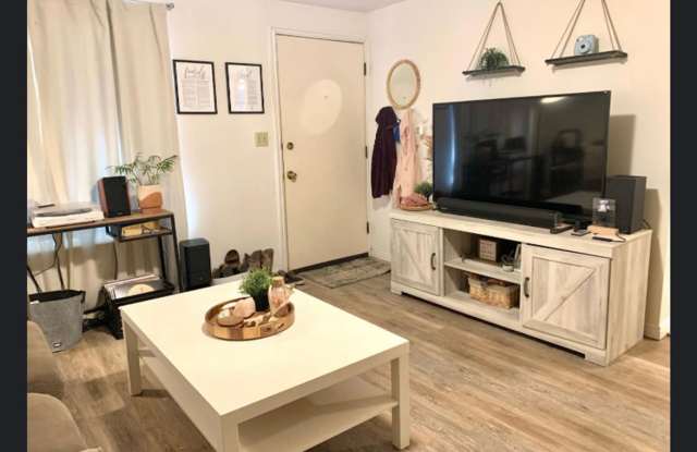 B/1B Pet Friendly Apartment South of BYU Gallery 3