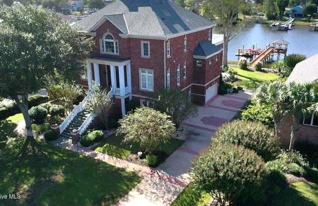 2775 Pinecrest Drive SE photos photos