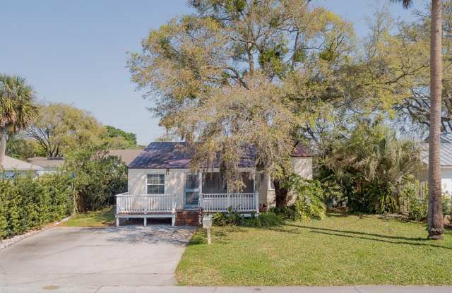 1211 1ST Avenue N - 1211 1st Avenue North, Jacksonville Beach, FL 32250