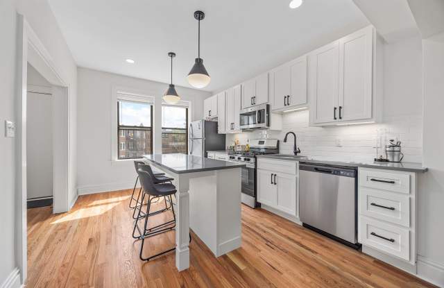 MOSAIC- 718 Limit - Now Leasing 27/28 Gallery 1