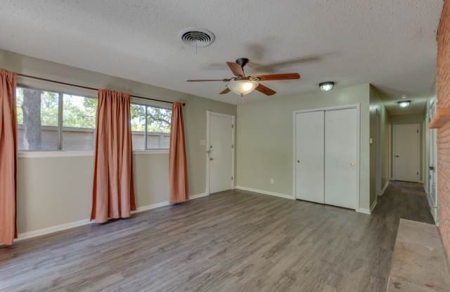 708 Hurstview Dr Gallery 4