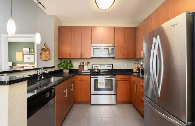 Bridgepointe Apartment Homes Gallery 1