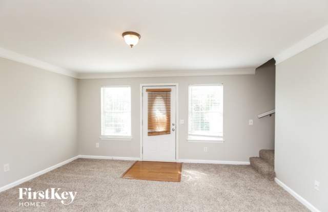 7096 Stonecreek Drive Gallery 4