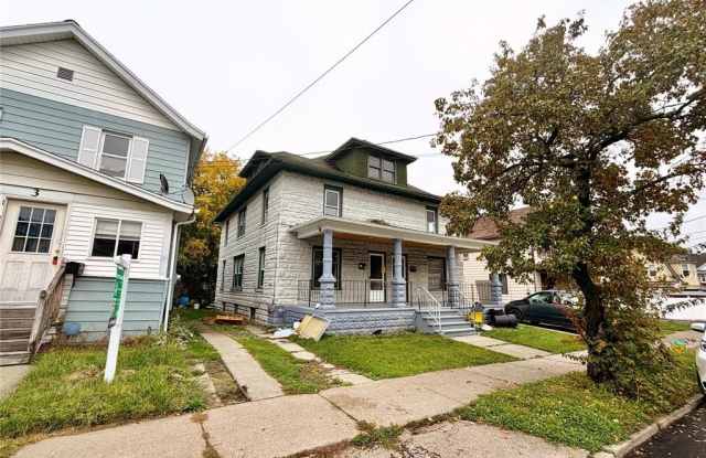 5 Harrison Avenue Gallery 3