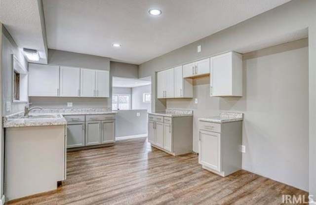 1342 W Dupont Road Gallery 2