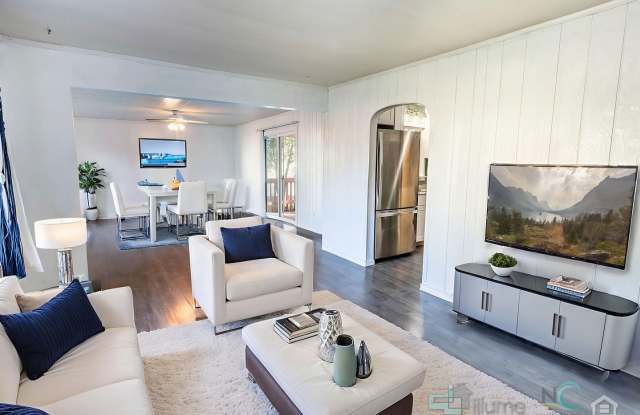 Beautiful River-View Home Near Downtown Warrenton photos photos