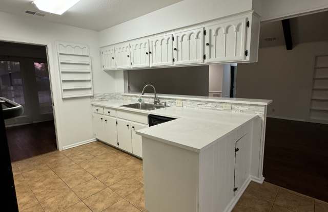 200 Shalimar Drive - 200 Shalimar Drive, Castle Hills, TX 78213 200 Shalimar Drive - 200 Shalimar Drive, Castle Hills, TX 78213