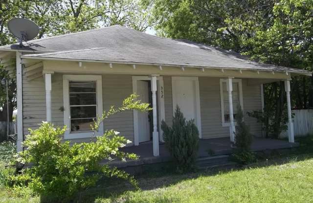 352 E Beltline Road - 352 East Belt Line Road, Wilmer, TX 75172
