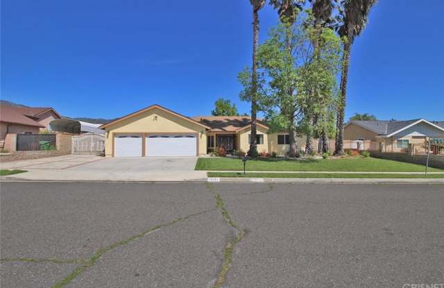 13294 De Foe Avenue - 13294 De Foe Avenue, Los Angeles, CA 91342
