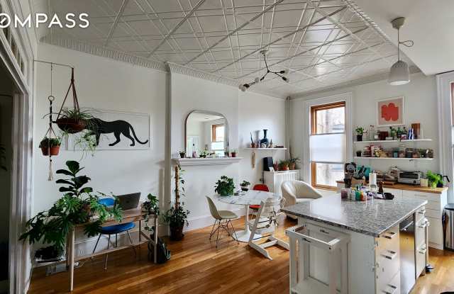 118 1st Place - 118 1st Place, Brooklyn, NY 11231