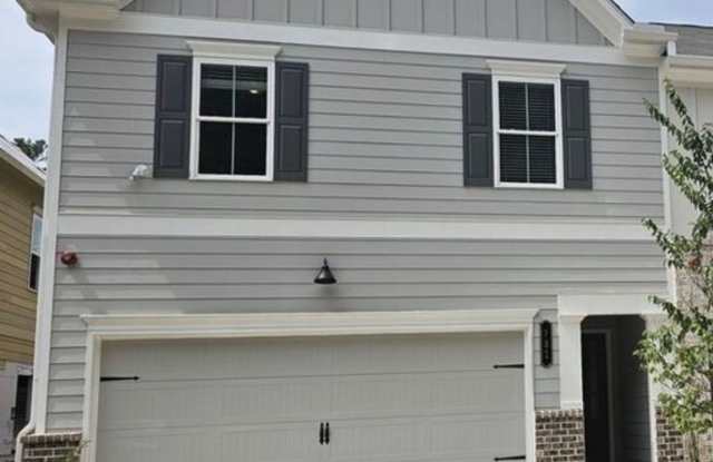 Coming Soon! 3-Bedroom, 2.5 Bath Single Family for Rent in Marietta, GA | Two Car- Garage & Modern Kitchen Gallery 1