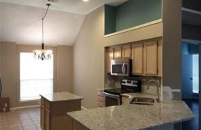 2516 Potomac Drive Gallery 3