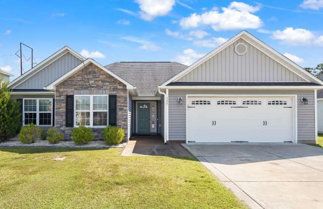 Charming 3BR Home in Carolina Plantation with Fenced Yard & 2-Car Garage photos photos