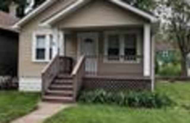25 East Goodell St photos photos