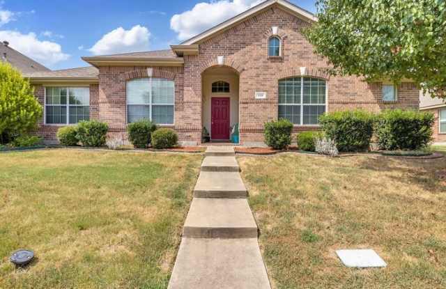 521 Magnolia Lane - 521 Magnolia Lane, Glenn Heights, TX 75154