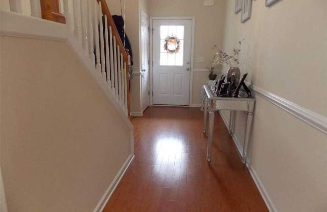8213 Amador Way Gallery 2