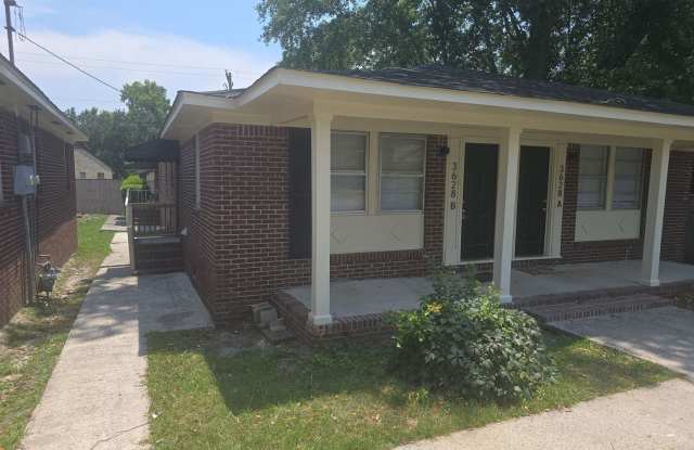2 Bed 1 bath Apt off of Rosewood - 3628 Live Oak Street, Richland County, SC 29205