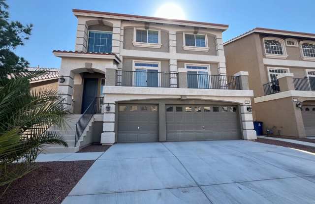 Exquisite 5 bedroom American West home just under 4000 sq. ft. AVAILABLE NOW! photos photos