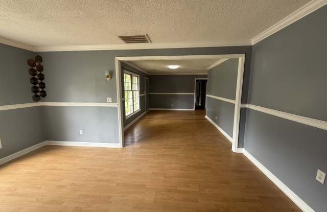 8027 Country Oaks Road Gallery 3