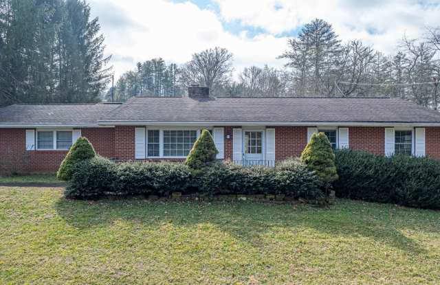 Convenient to Downtown Brevard photos photos Convenient to Downtown Brevard photos photos