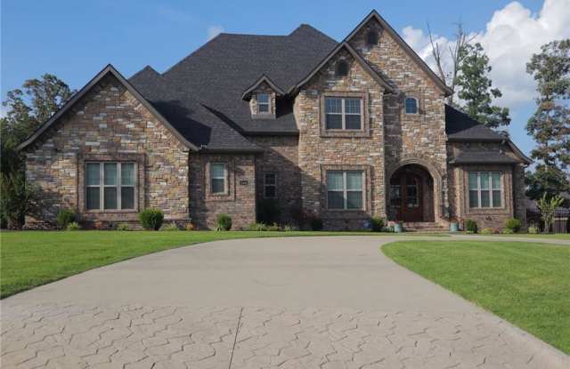 1441 Le Chesnay  DR - 1441 Le Chesnay Drive, Centerton, AR 72719