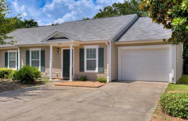 1239 Longpoint Drive photos photos