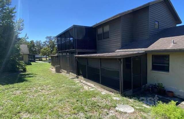 531 Curlew Place E Gallery 2