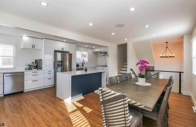 219 N Clermont Ave photos photos