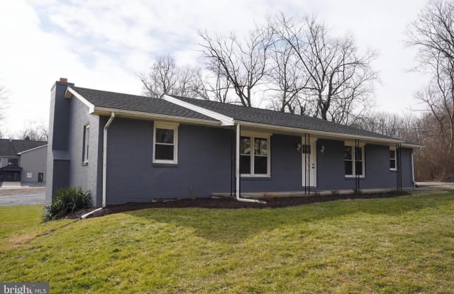 428 OLD MARTINSBURG RD - 428 Old Martinsburg Road, Jefferson County, WV 25443
