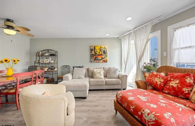 2707 Ventnor Gallery 4