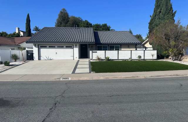 FOR RENT – Beautiful Single-Story Home in Mission Viejo photos photos