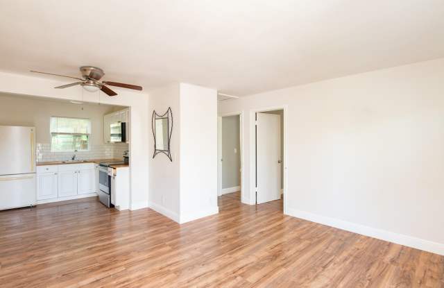715 N Swinton Avenue photos photos