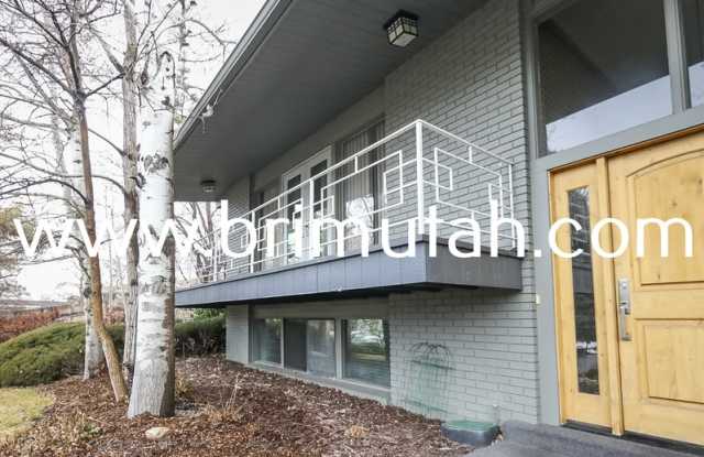 4717 Naniloa Dr. Gallery 4