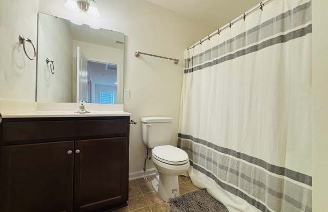 4 Bedroom, 3.5 Bath House-Pembroke, VA Gallery 3
