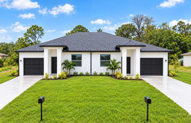 Stylish and Spacious Duplex Living in Lehigh Acres - 3bed |2bath Gallery 1