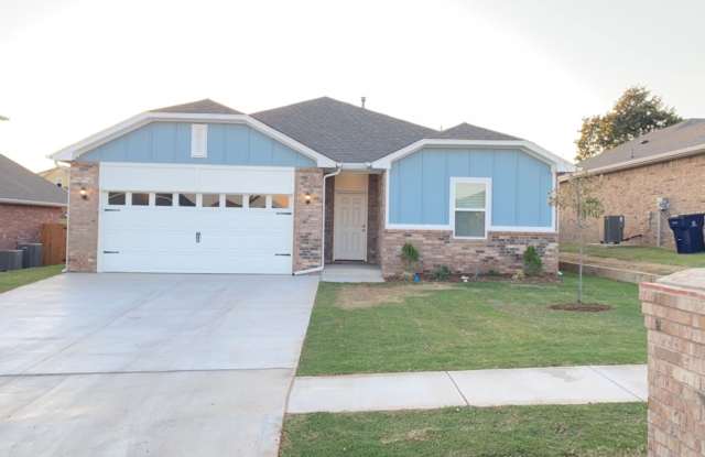 3 Bedroom 2 Bathroom 2 Car Garage Home in Oakdale School District. photos photos
