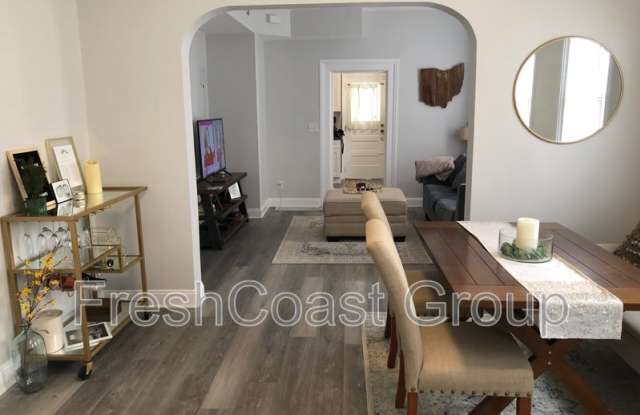 2049 W 28th St photos photos