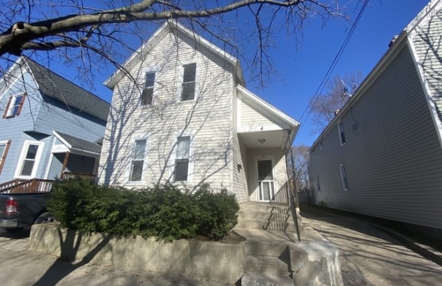 954 Fremont Avenue Northwest - 954 Fremont Avenue Northwest, Grand Rapids, MI 49504