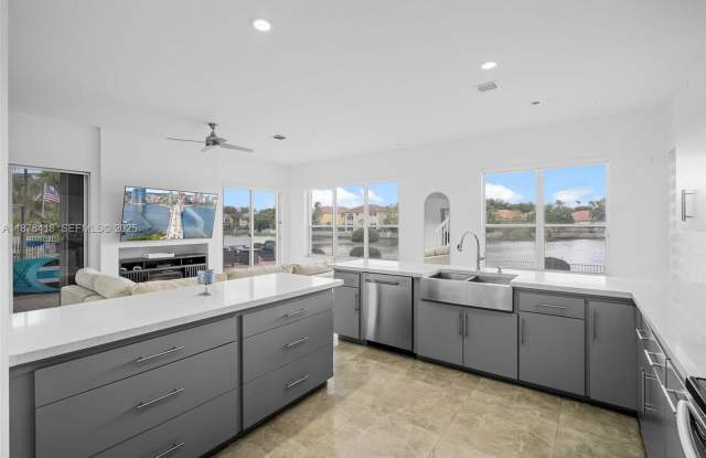 13398 Southwest 28th Street photos photos