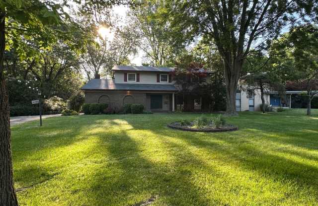Stunning Single Family Home in “The Knolls” photos photos