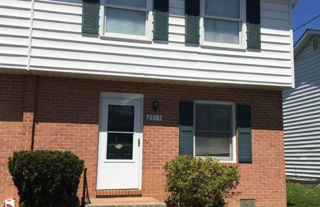 2913 Packer St photos photos