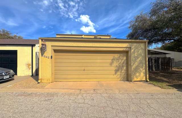 2542 Lindenwood Drive Gallery 2