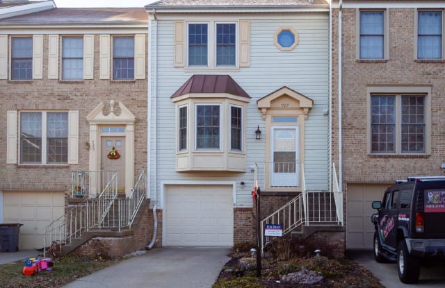 727 HERNDON WOODS COURT - 727 Herndon Woods Court, Herndon, VA 20170